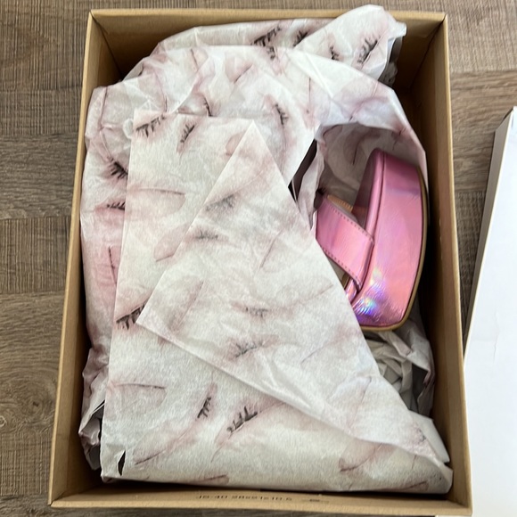 NWB Jessica Simpson Sempira Platform Heel Pink Iridescent - Picture 5 of 13